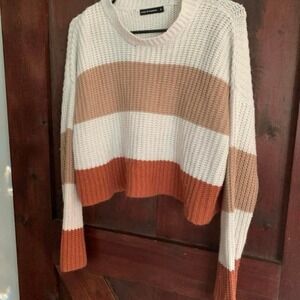 Moon & Madison Small cropped crewneck sweater
